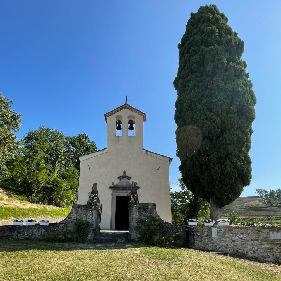 Chiesa di San Leonardo, via del Torrione, Località Gramogliano, Corno di Rosazzo (Ud)